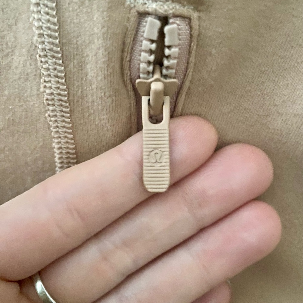 Lululemon Define - image 4